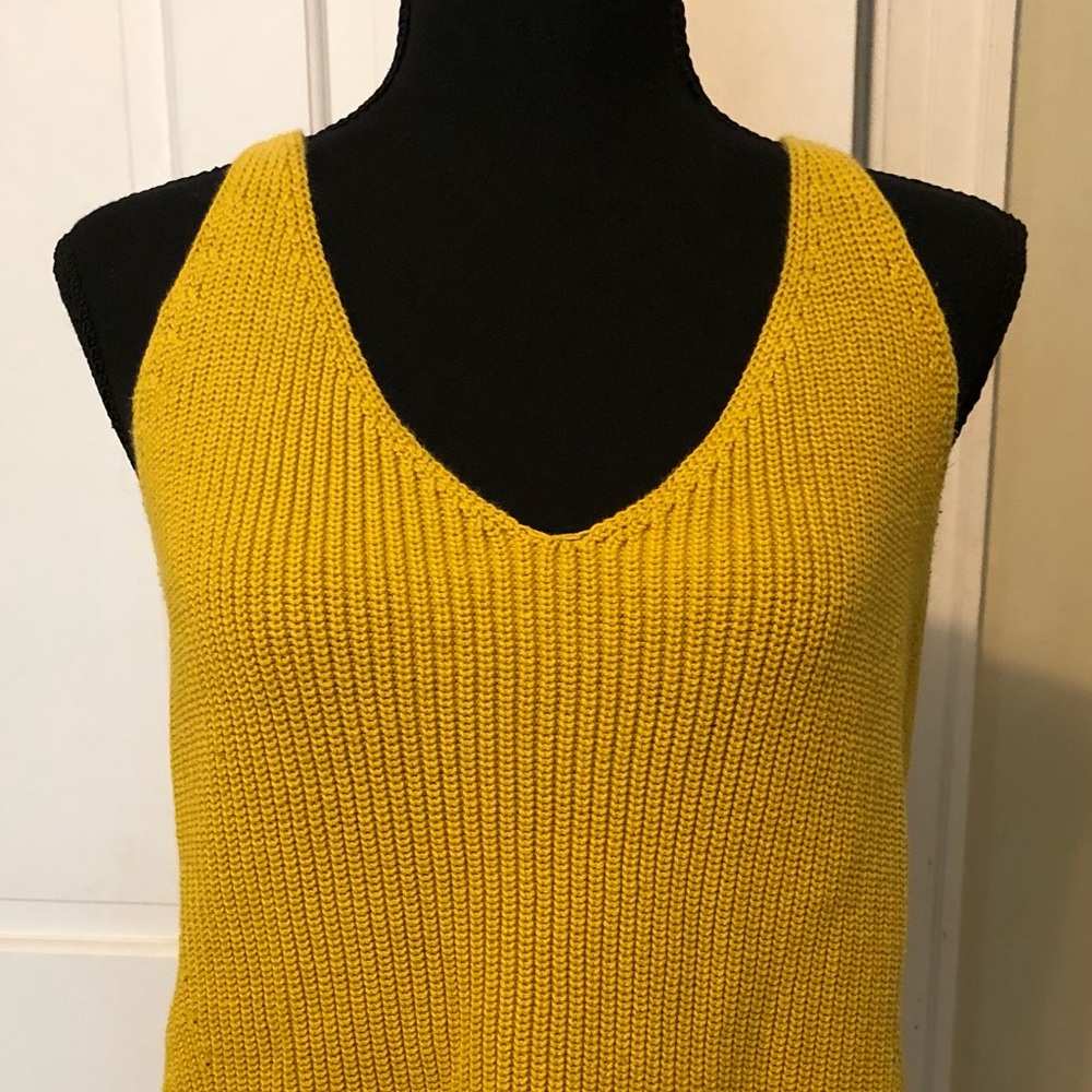 Ann Taylor Loft Medium Yellow V-Neck Sweater Cami